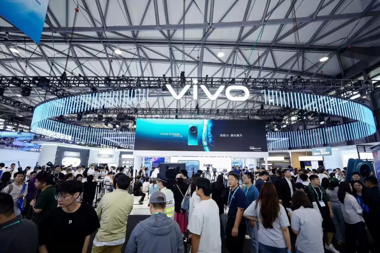 带你逛全2026上海MWC 旗舰新机抢先看 黑科技机器人