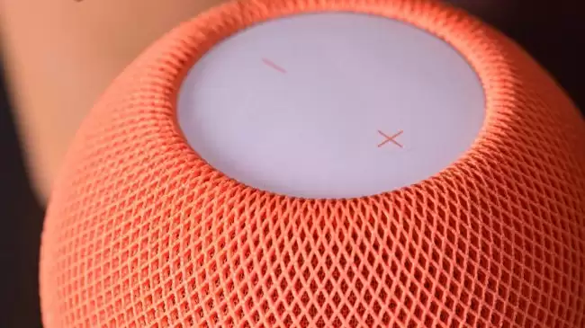 苹果 tvOS 27 测试版现 Siri AI 代码 Apple TV 与 HomePod 酝酿扩展 AI 功能