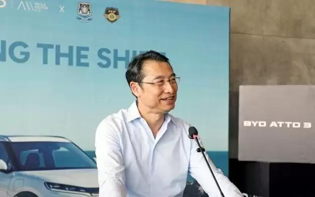 比亚迪向巴基斯坦警方交付电动汽车