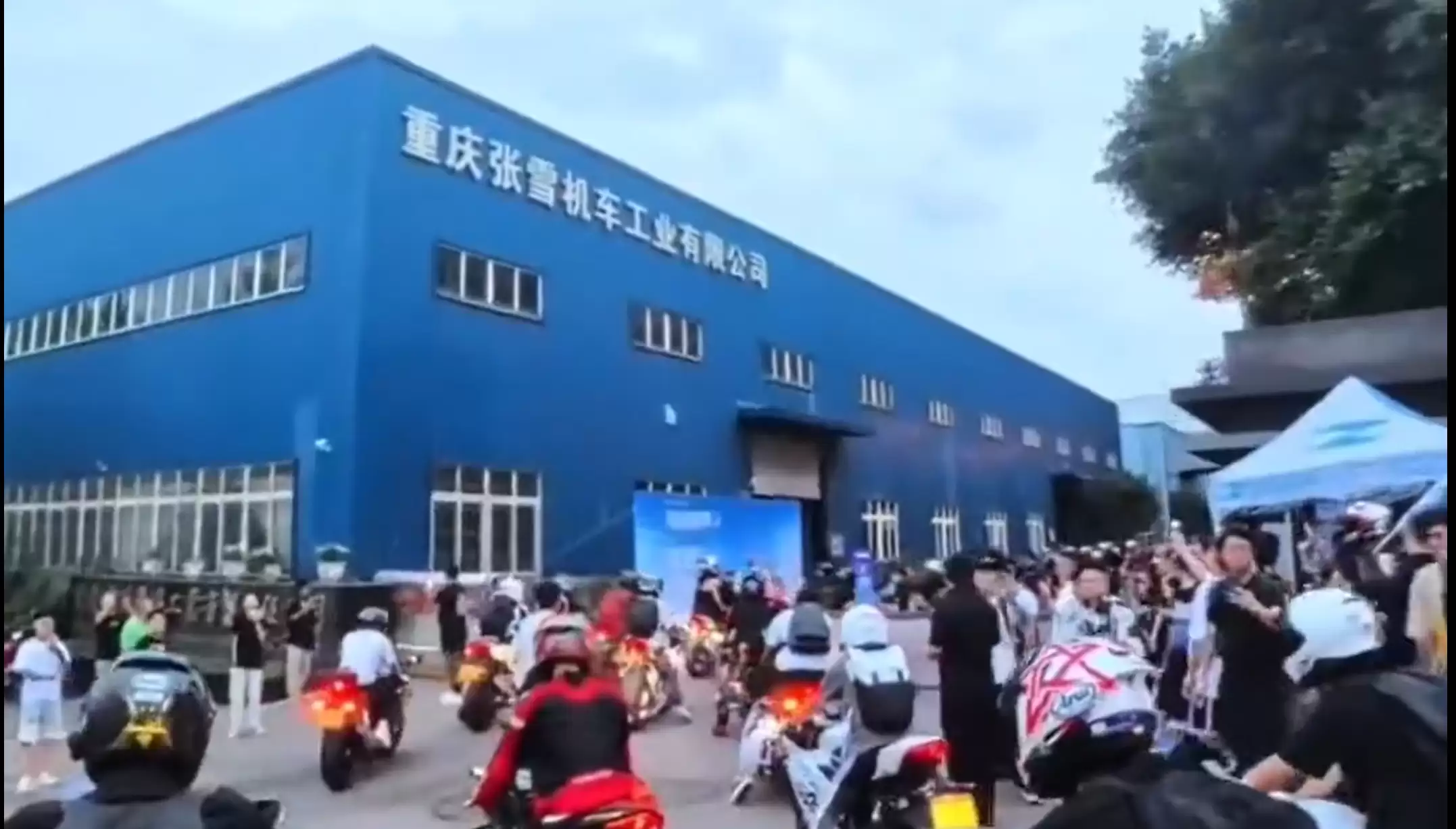 ab0915c1-21cc-44fc-8309-daf5186accd3.png