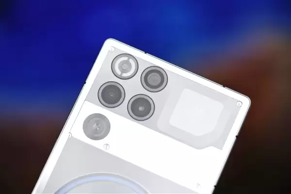 水冷透明机身+真全面屏!红魔 11S Pro+图赏
