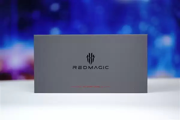 水冷透明机身+真全面屏!红魔 11S Pro+图赏