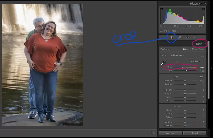 裁剪工具适合重新安排主体位置和画面边缘,构图应放在基础曝光之后处理。